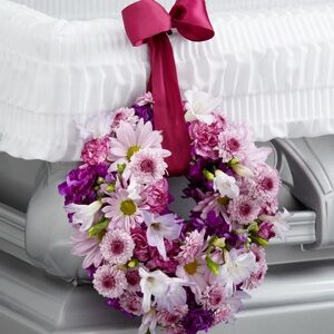 The FTD® Thoughts & Prayers™ Wreath Adornment